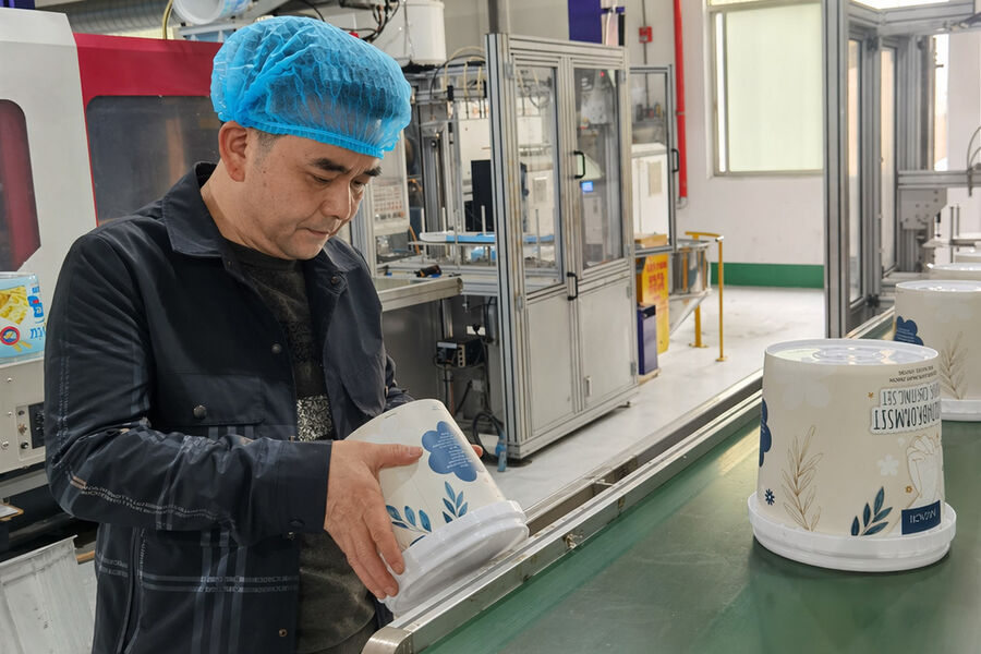 Hunan Jieming Plastics Industrial Co., Ltd. línea de producción del fabricante