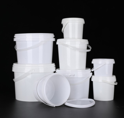 Cubo de plástico blanco de calidad alimentaria con tapa 1L-5L Capacidad BPA Libre Manija reciclable -40°F a 180°F Rango de temperatura