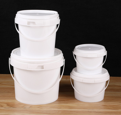 Cubo de plástico de grado alimenticio apilable con tapa y mango blanco reciclable -40 ° F a 180 ° F