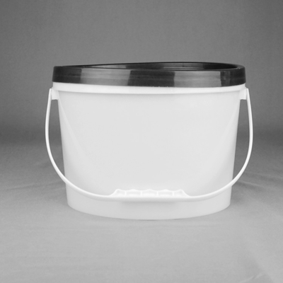 el cubo oval del envase de plástico 5.5L modificó para requisitos particulares con un tirón de la tapa y de la mano