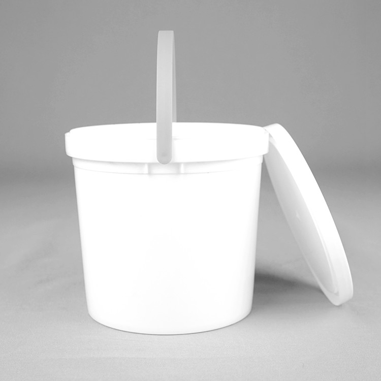 Cubo blanco de calidad alimenticia seguro y duradero para almacenamiento y transporte