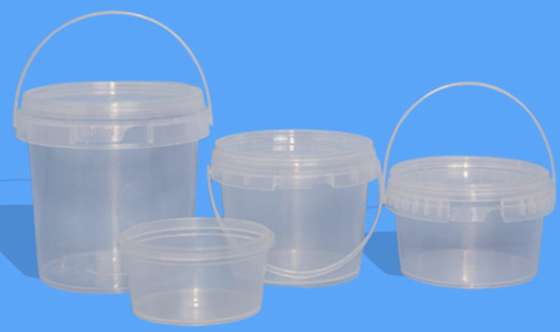 Cubo plástico transparente superficial liso para el helado