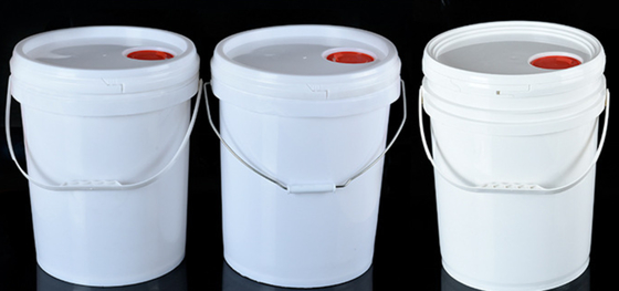Cisternas plásticas durables del aceite con capacidad de la manija y del cubo
