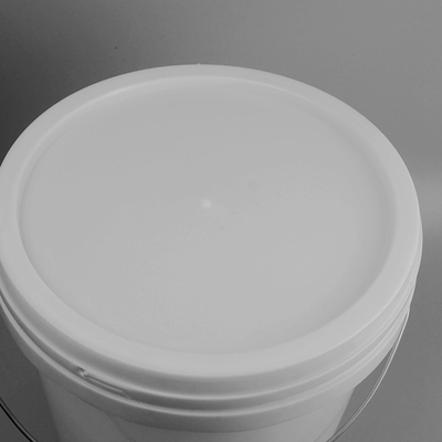 cubo del fertilizante 15L