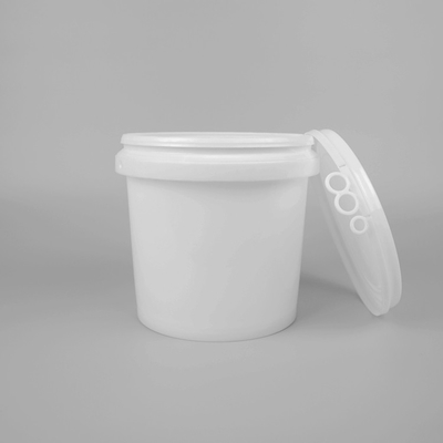 Cubo plástico de pequeña capacidad 2L con la tapa y la manija
