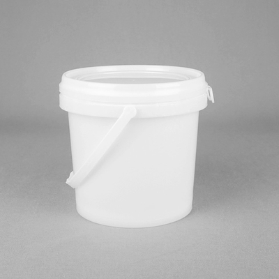 Cubo de pintura de plástico resistente a la oxidación UV con boca de vertido