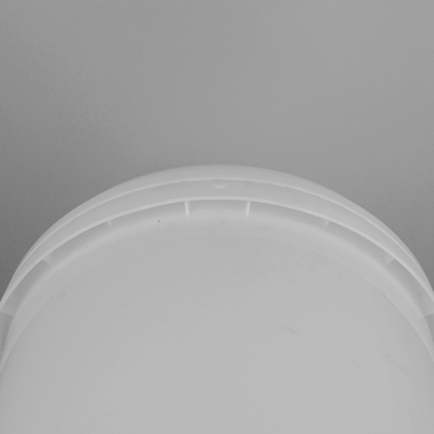 cubos apilables plásticos 20L con las tapas