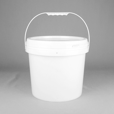 Cubo de pintura de plástico resistente a la oxidación UV con boca de vertido