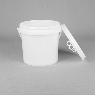 Cubo de pintura de plástico redondo resistente al calor con boquilla de vertido