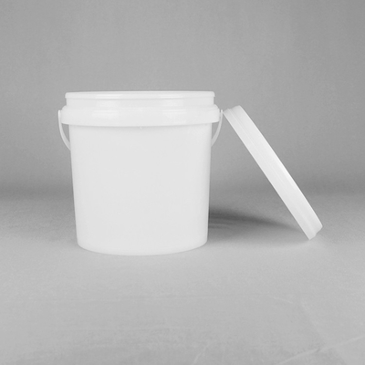 Cubo del envase de plástico de 5 litros con la tapa y la manija para la comida
