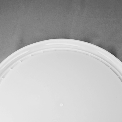 Cubo 30L del envase de plástico de la pintura de látex con la tapa y la manija