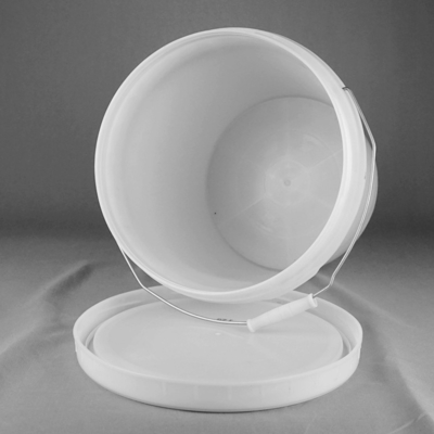 Cubo de capa decorativo del envase de plástico con la tapa y la manija